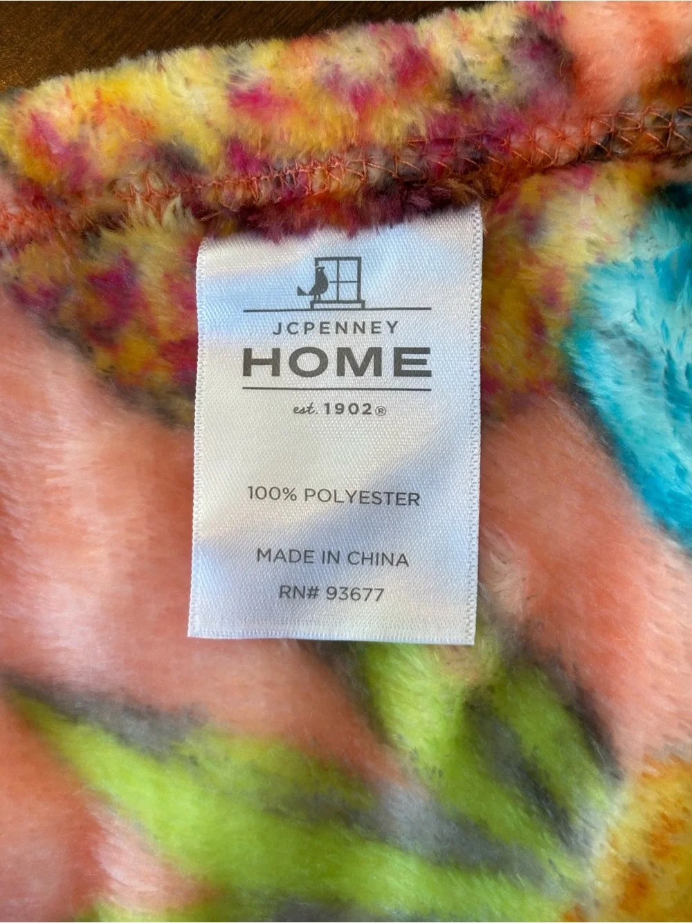 JCPenney Home Plush Pineapple Throw Blanket Pink Tropical 48” x 65” Soft